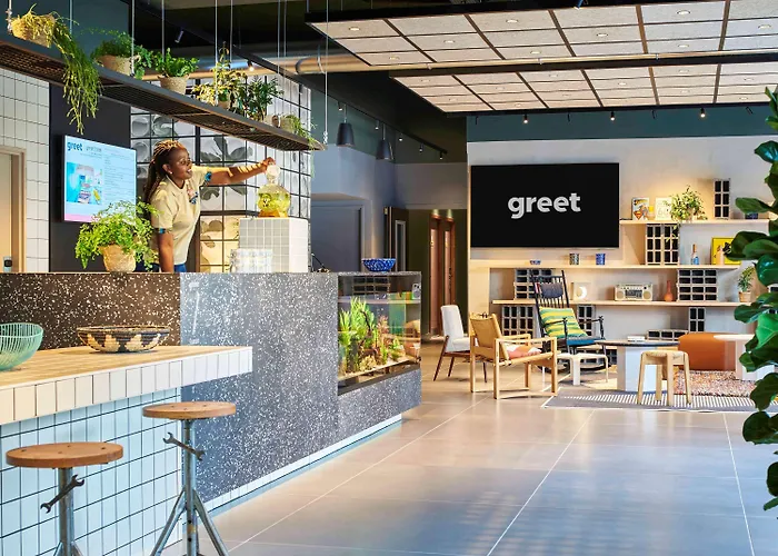 Greet Hotel Paris Porte De La Chapelle - Arena